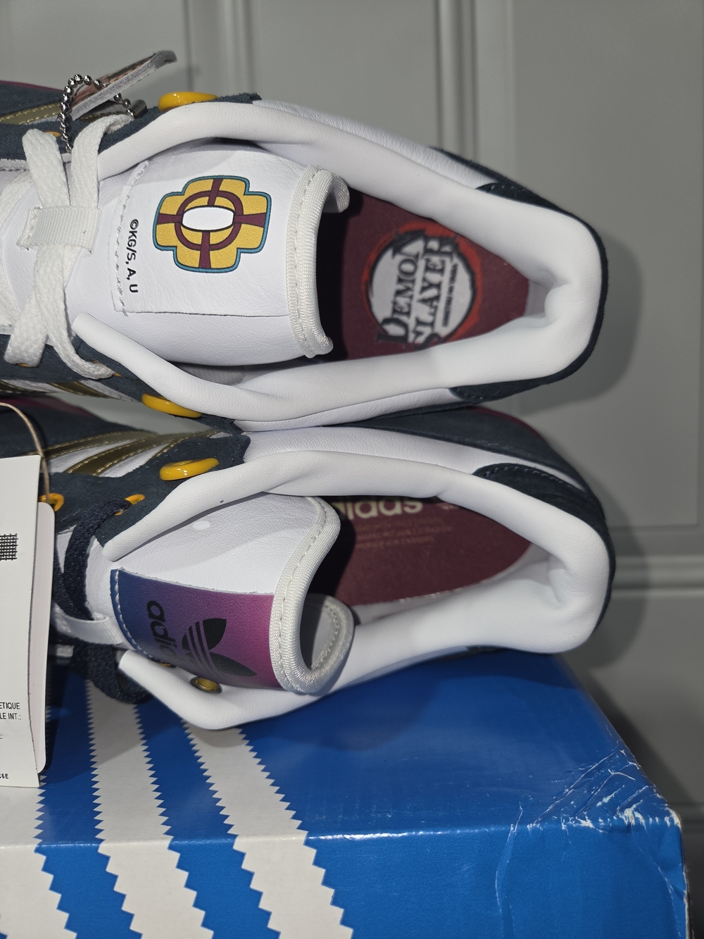 MENS 9.5 ADIDAS RIVALRY LOW DEMON SLAYER TENGEN Anime Shoes Leather 2024 Rare - Picture 7 of 13